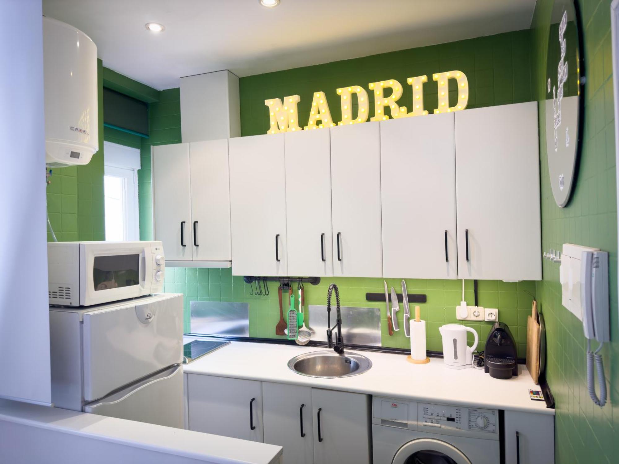 Disfruta Del Barrio De Las Letras Madrid Esterno foto